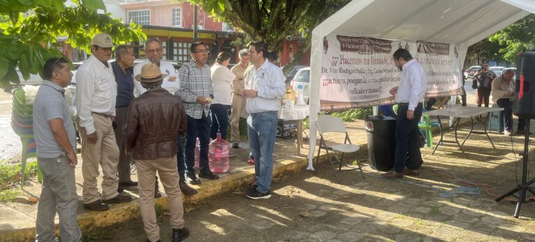 Denuncian crisis laboral en Pemex: extenuantes jornadas y despidos en complejos del sur de Veracruz