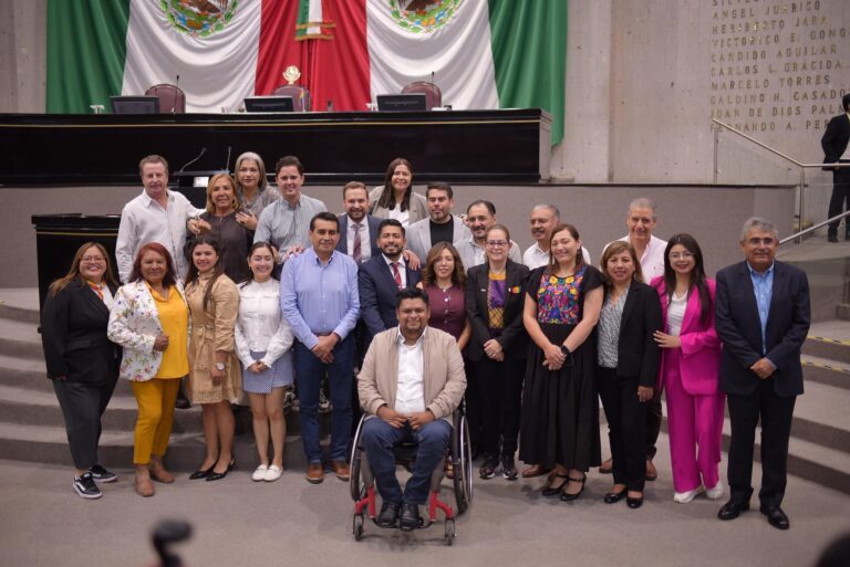 Integran nueva Mesa Directiva para segundo año de labores