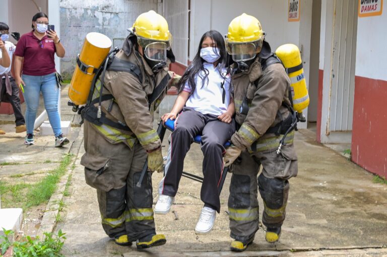 Participan cuerpos de emergencia en simulacro de amoníaco en Mundo Nuevo