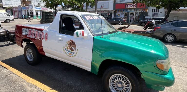 “Camelia La Mexicana”, recorre las avenidas de Coatzacoalcos