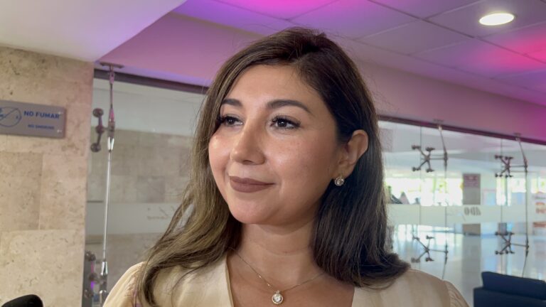 Por segundo año consecutivo, panteones tendrán decoraciones de cuatro metros de altura en las entradas principales