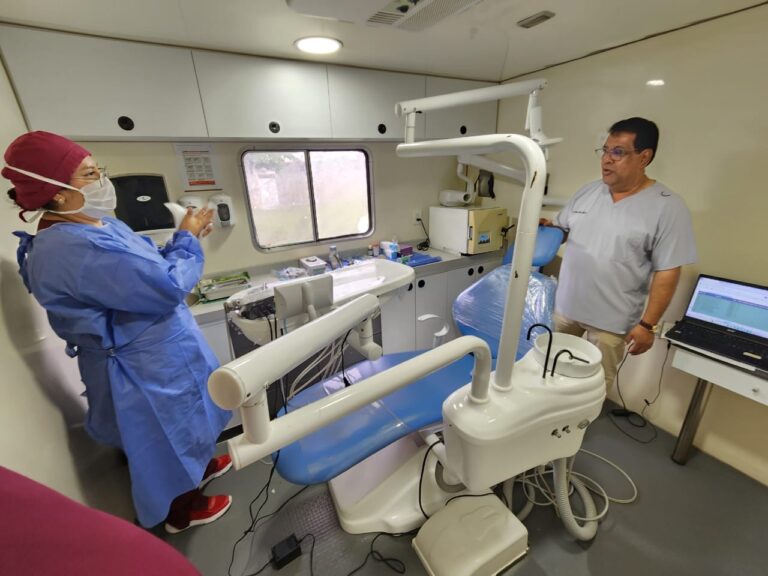 Otorgan Pemex y gobierno de Coatzacoalcos más de 3 mil atenciones médicas gratuitas en zonas vulnerables