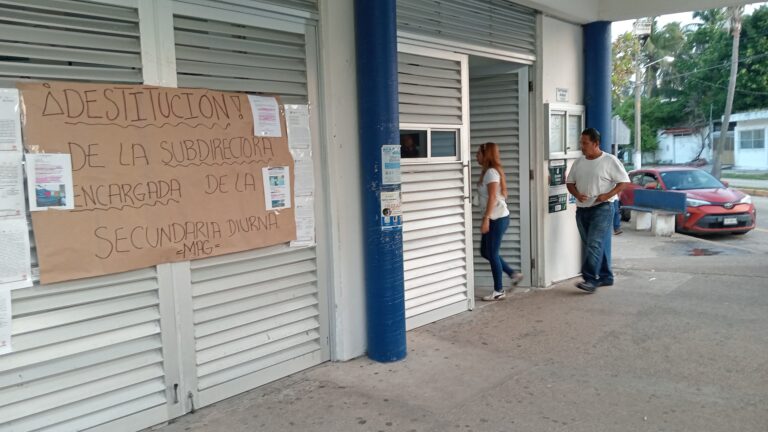 Más de mil 600 alumnos afectados con la toma de la escuela Miguel Alemán González