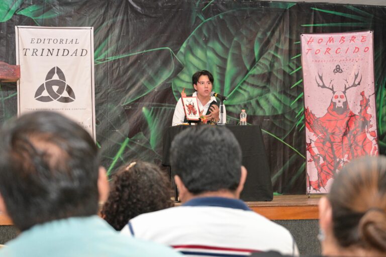 Presenta Francisco González su libro “Hombre Torcido” bajo el ‘Sello Trinidad’