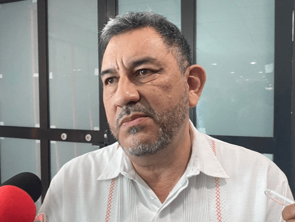 Amado Cruz aseguró que los despidos de personal se deben a un ajuste presupuestal; no se tocó al personal de base