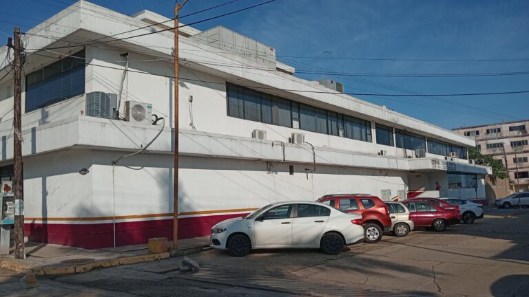 Clínica de PEMEX niega traslado a derechohabiente con esquizofrenia