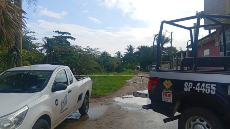 Localizan a persona sin vida en canal de aguas negras de Coatzacoalcos