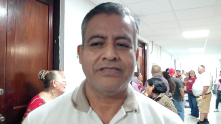 Habitantes de colonias antiguas de Coatzacoalcos solicitaron escrituración tras 80 años de espera