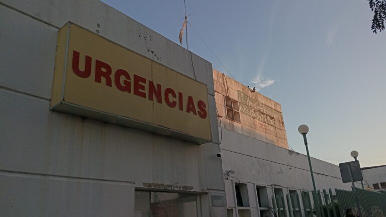 “Peor que en Las Choapas”: Denuncian 15 horas de abandono médico y maltrato policial en el IMSS-Bienestar de Coatzacoalcos