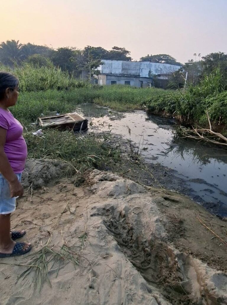 Lixiviados del basurero de Villa Allende dañan enseres domésticos de viviendas