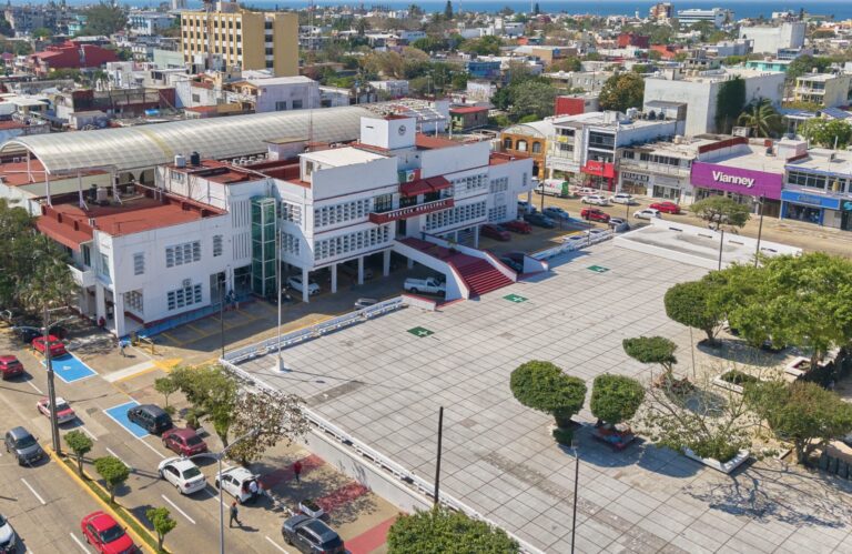 Reconoce Gobierno de Coatzacoalcos a Pemex por importante donación de combustible