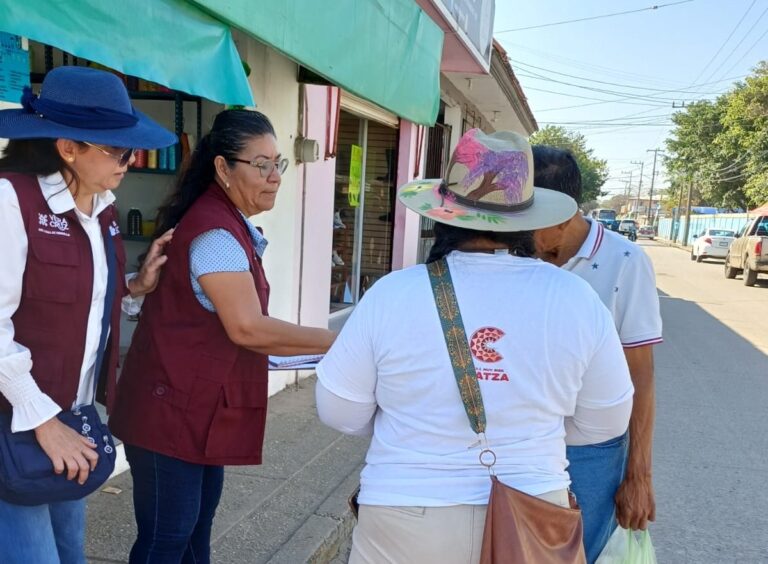Impulsa Pedro Miguel Rosaldo cruzada de alfabetización para llevar a Coatzacoalcos a bandera blanca