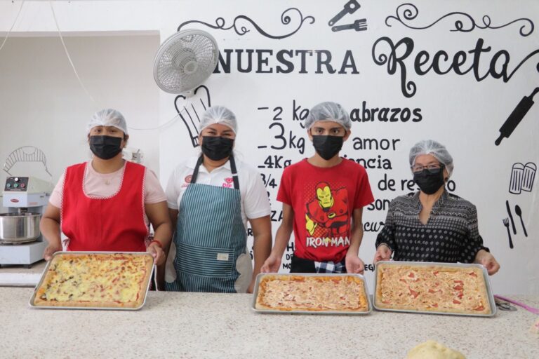 Inscripciones abiertas: talleres de panadería y corte y confección en el DIF Coatzacoalcos