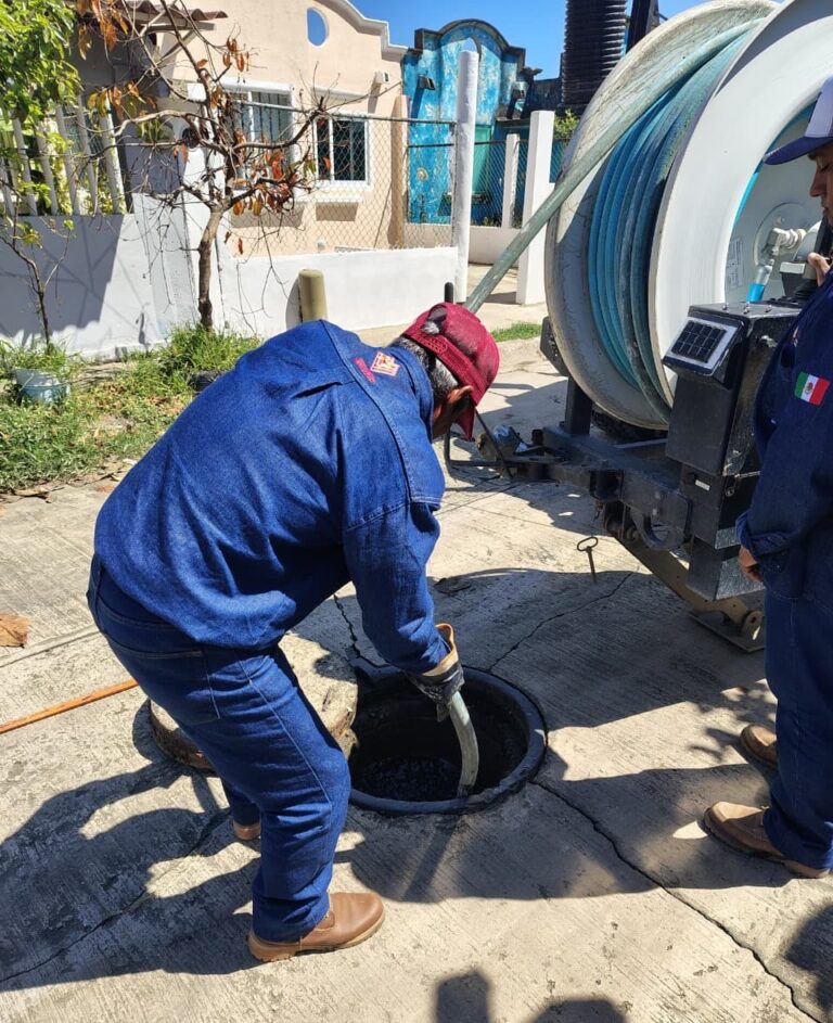CMAS atiende registros sanitarios en más de seis colonias; acciones continuarán en otros sectores