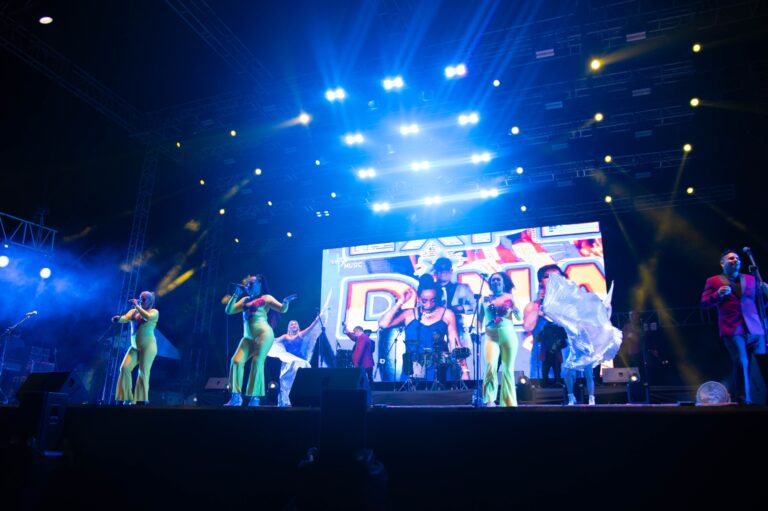 Festival de Cumbia llena de baile y alegría la Expo Feria Coatza 2026