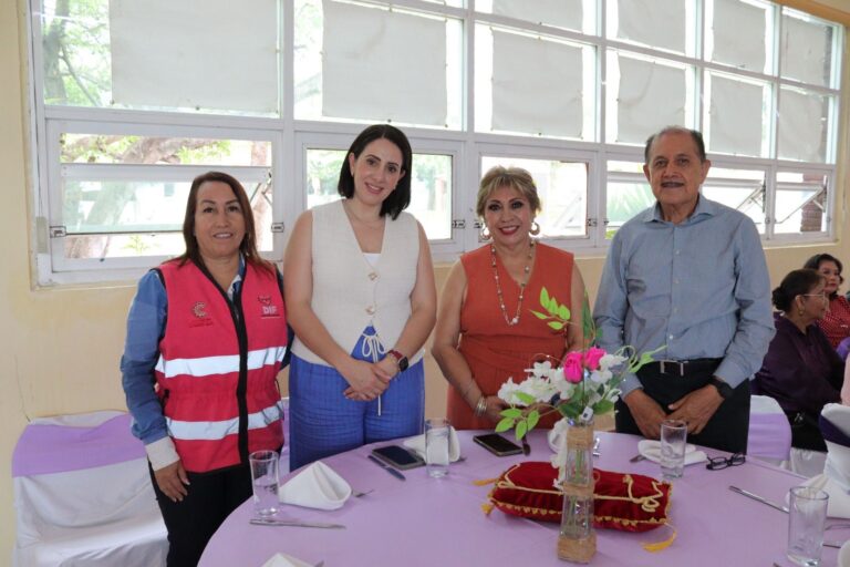 Coronan a Reina y Rey de la Primavera 2026 en el CAM del DIF Coatzacoalcos