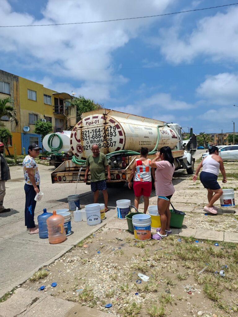 Continúan maniobras en Pozo 2 de Canticas para restablecer el servicio de agua en el poniente