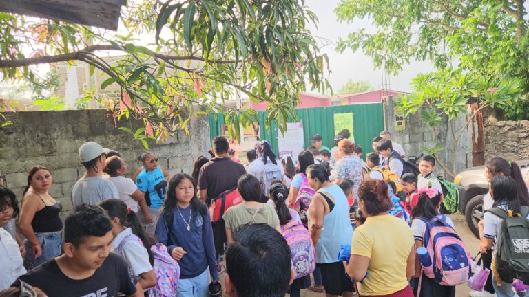 Supervisora escolar asume control en la primaria “Wenceslao Victoria Soto” tras reanudación de clases