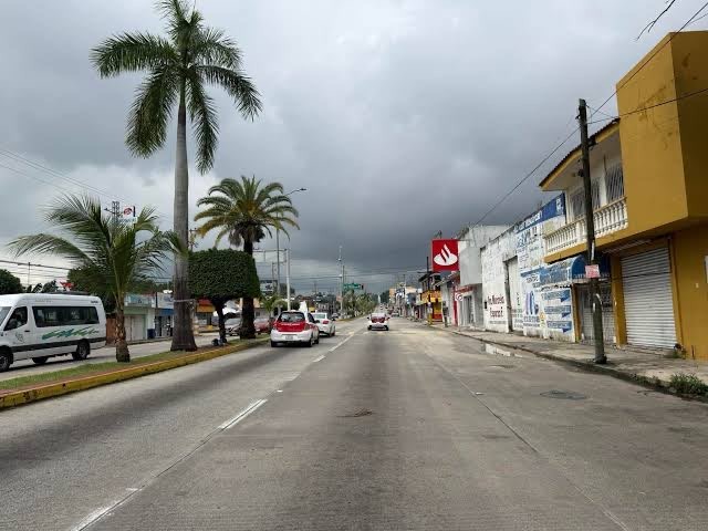 Olor a amoniaco en el complejo petroquímico Cosoleacaque, alarma a vecinos