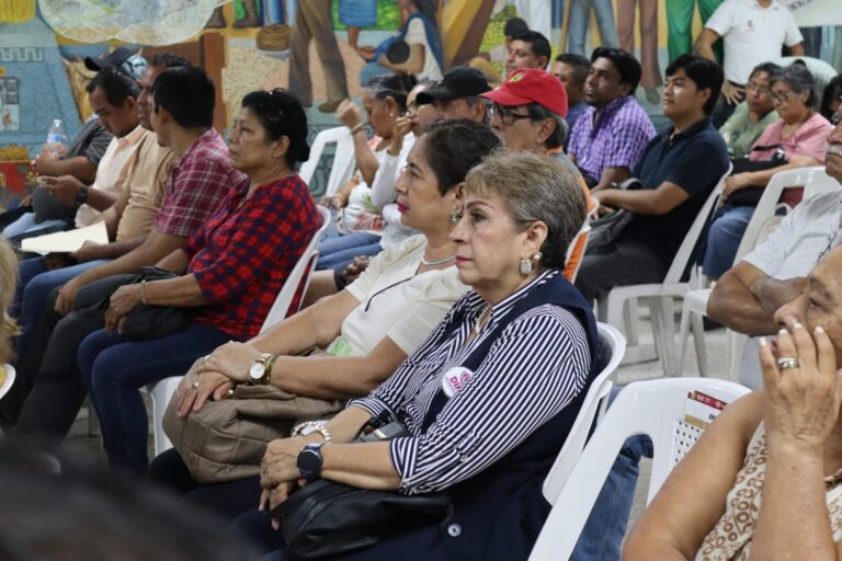 Ayuntamiento impulsa plática para prevenir la violencia contra personas adultas mayores