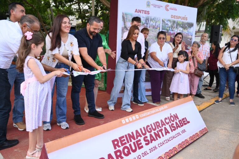 Entrega alcalde Pedro Miguel Rosaldo García rehabilitación del Parque Santa Isabel