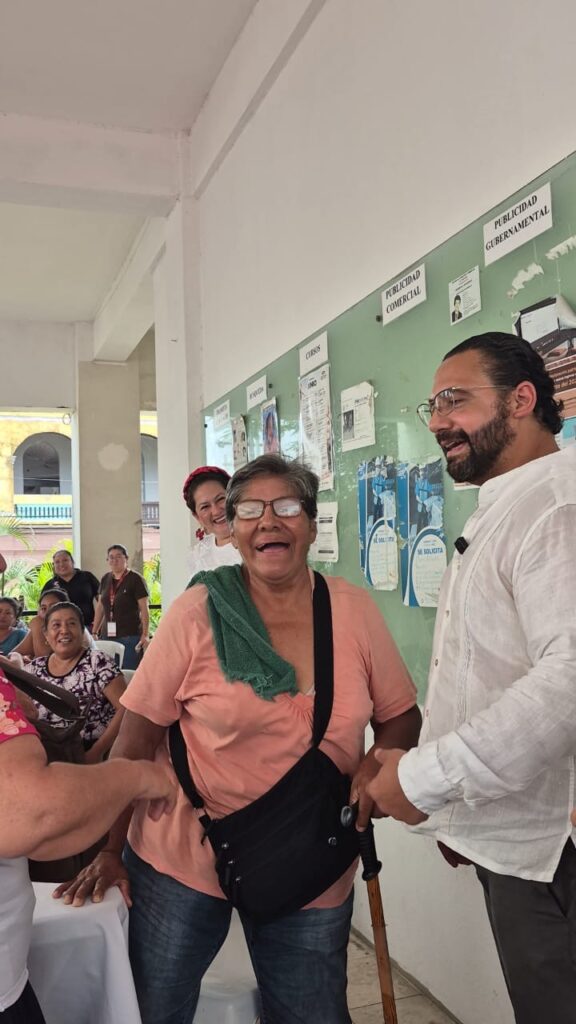 Pedro Miguel Rosaldo reconoce a 120 trabajadores de Limpia Pública y anuncia aumento salarial