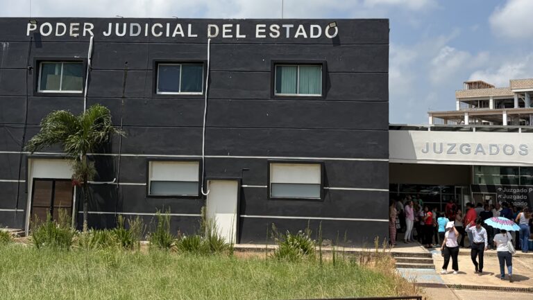 Persiste el atraso del 85% en Juzgados Familiares de Coatzacoalcos pese a servicio eléctrico provisional
