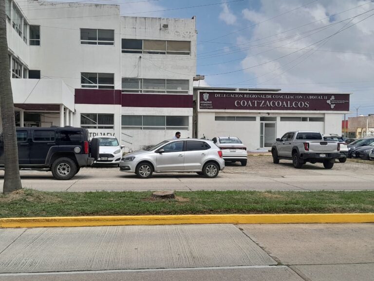 Denuncian abuso de autoridad y exigen destitución de delegada Centro de Conciliación Laboral Número 11 en Coatzacoalcos