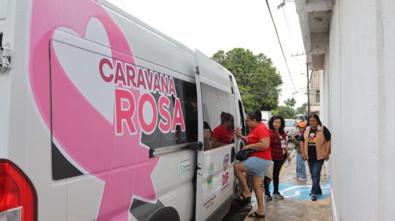 Realiza DIF Coatzacoalcos Caravana Rosa con estudios de mastografía para 40 mujeres